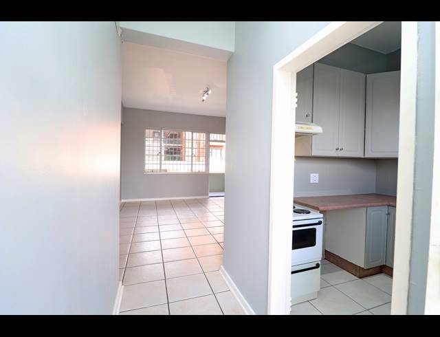 2 BEDROOM APARTMENT FOR SALE IN RICHMOND